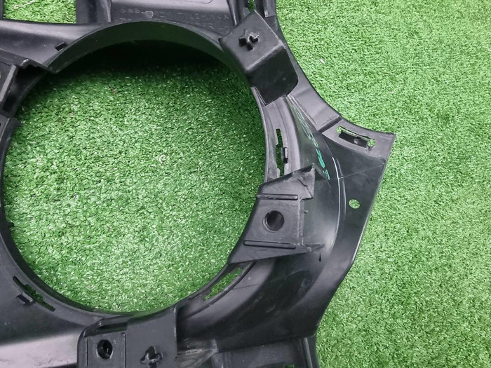 Кронштейн переднего бампера Mini Clubman F54 15-19