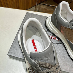 Кроссовки Prada
