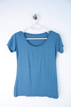 Футболка на каждый день, визуально 40 размер