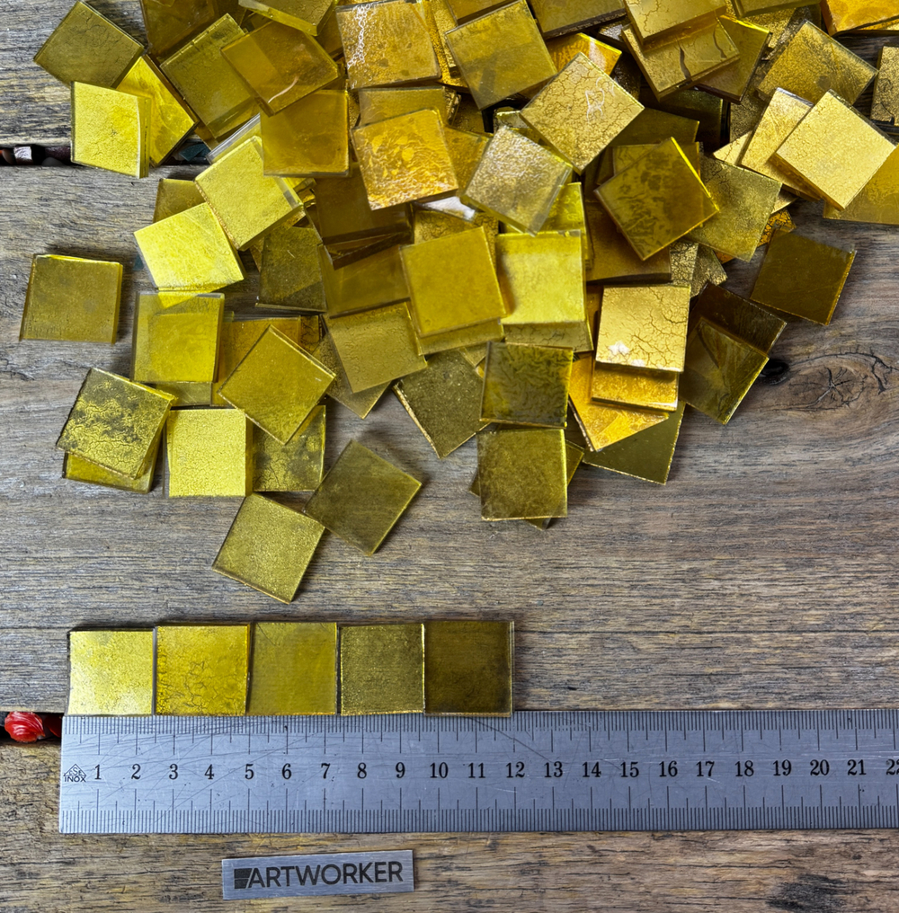 Золотая смальта 22х22 мм (2.5 гр) - 4 мм