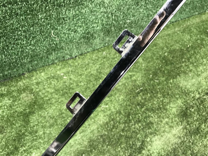 Молдинг решетки радиатора Mini Countryman F60 (2016-2020)