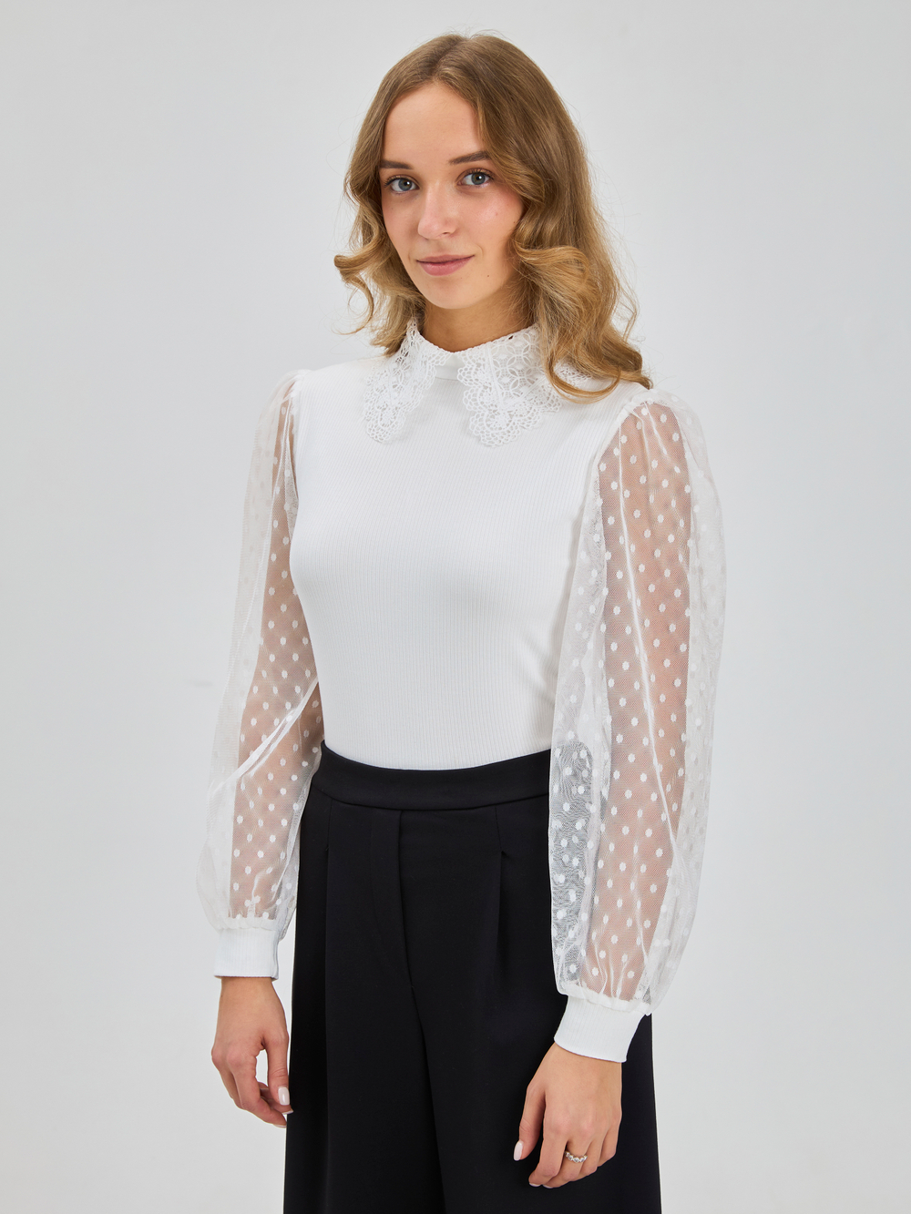 Блузка школьная для девочки с длинным рукавом молочная