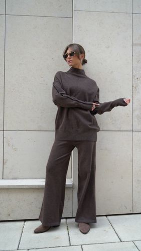 Джемпер с контрастными полосками в цвете шоколад