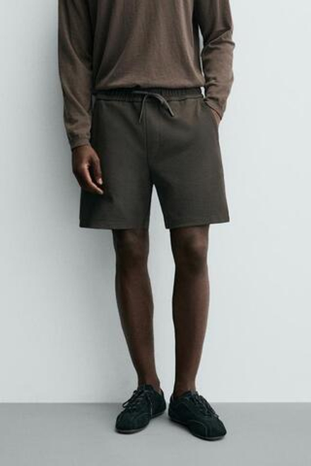 ZARA ШОРТЫ КОМФОРТНОЙ ПОСАДКИ ИЗ РЕЛЬЕФНОЙ ТКАНИ, ТЕМНО-КОРИЧНЕВЫЙ