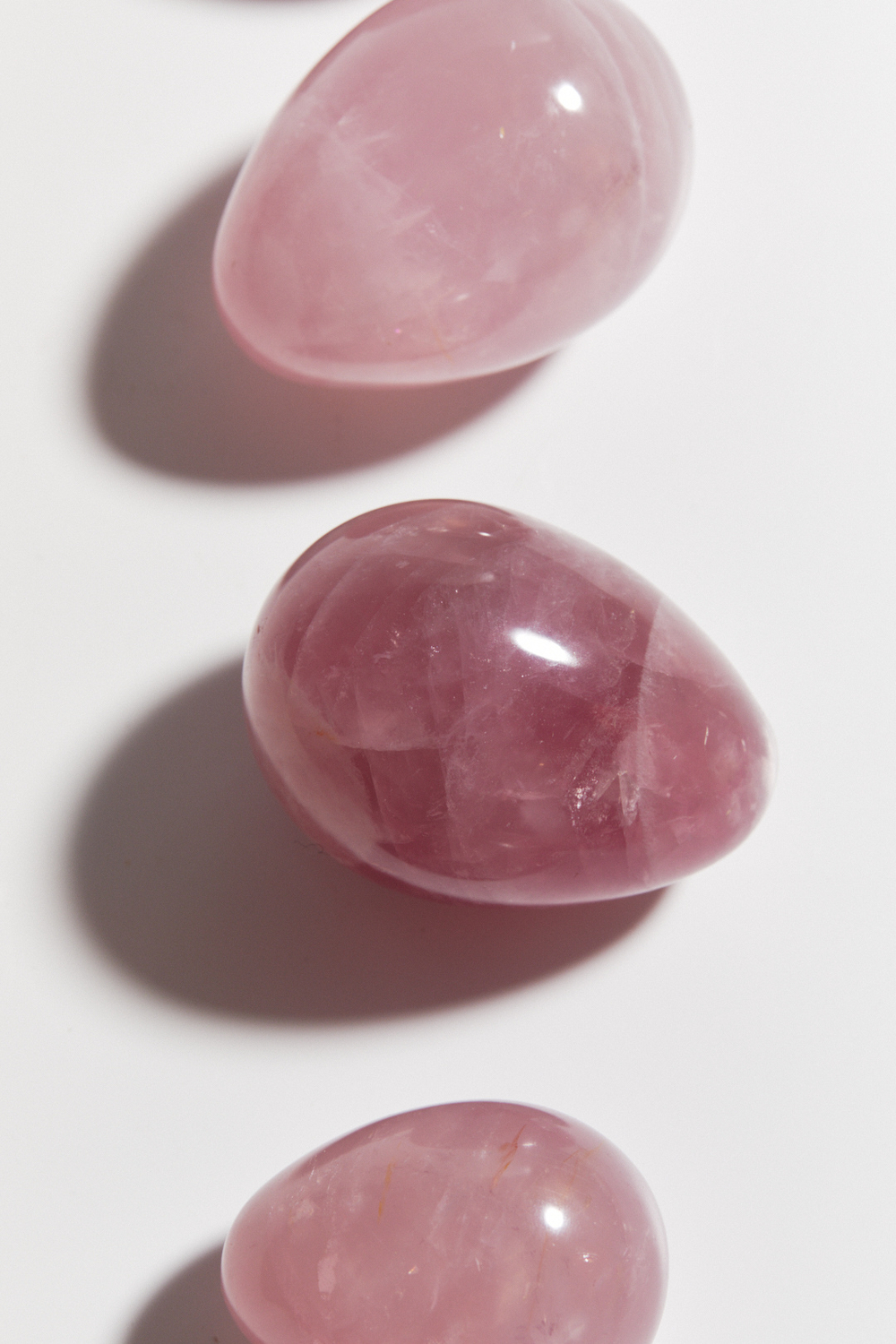 Яйцо из розового кварца S