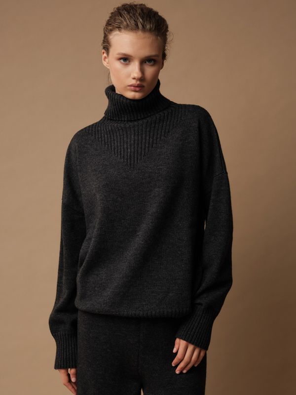 458457-8101 Костюм женский, темно-серый