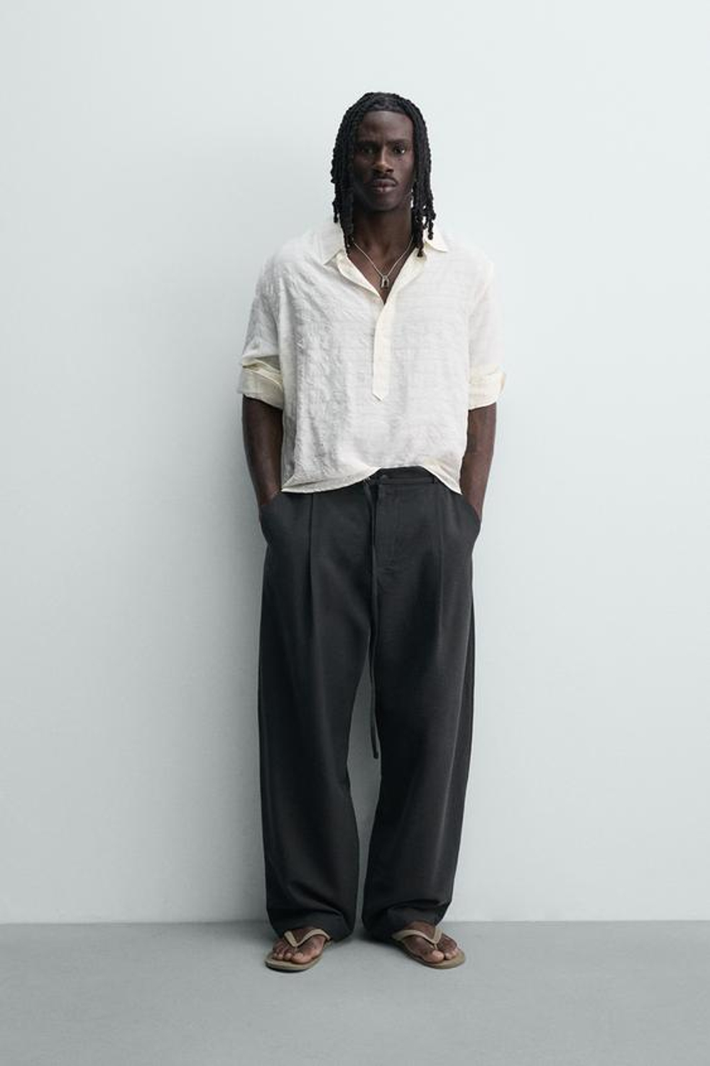 ZARA БРЮКИ BALLOON FIT С ЗАЩИПАМИ И ПОЯСОМ, ЧЕРНЫЙ