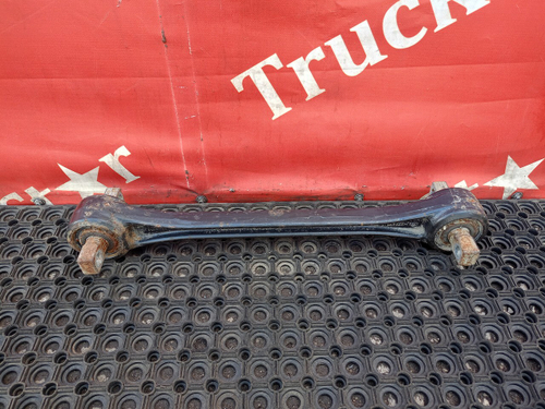 Тяга реактивная задняя