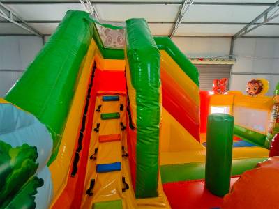 Коммерческий надувной батут «Добрые зверята» мульти, 5*5*3.5 м