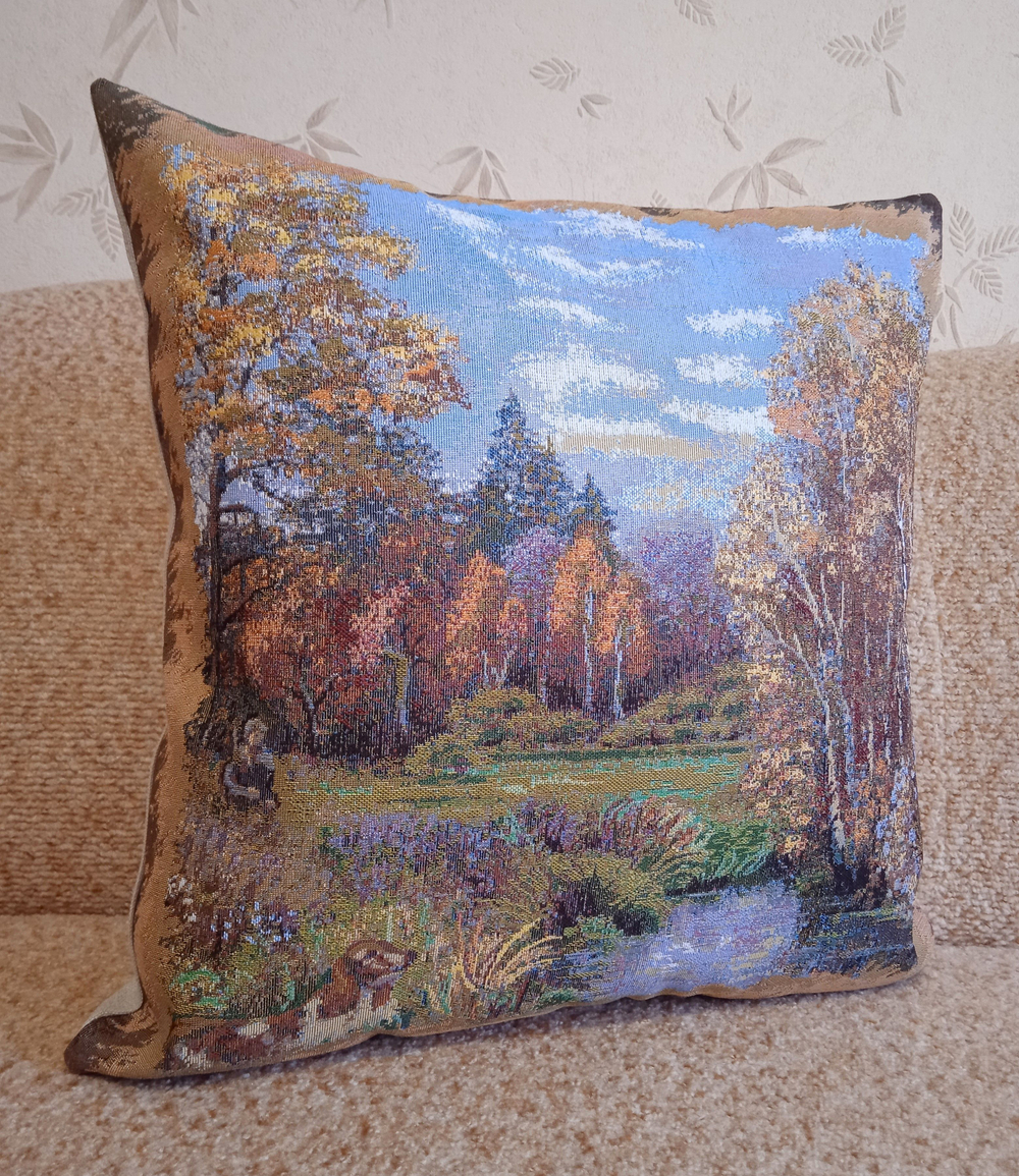 Декоративный гобеленовый чехол Осень 47х47