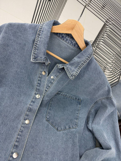 Рубашка джинсовая женская артикул 1377 цвет "голубой"