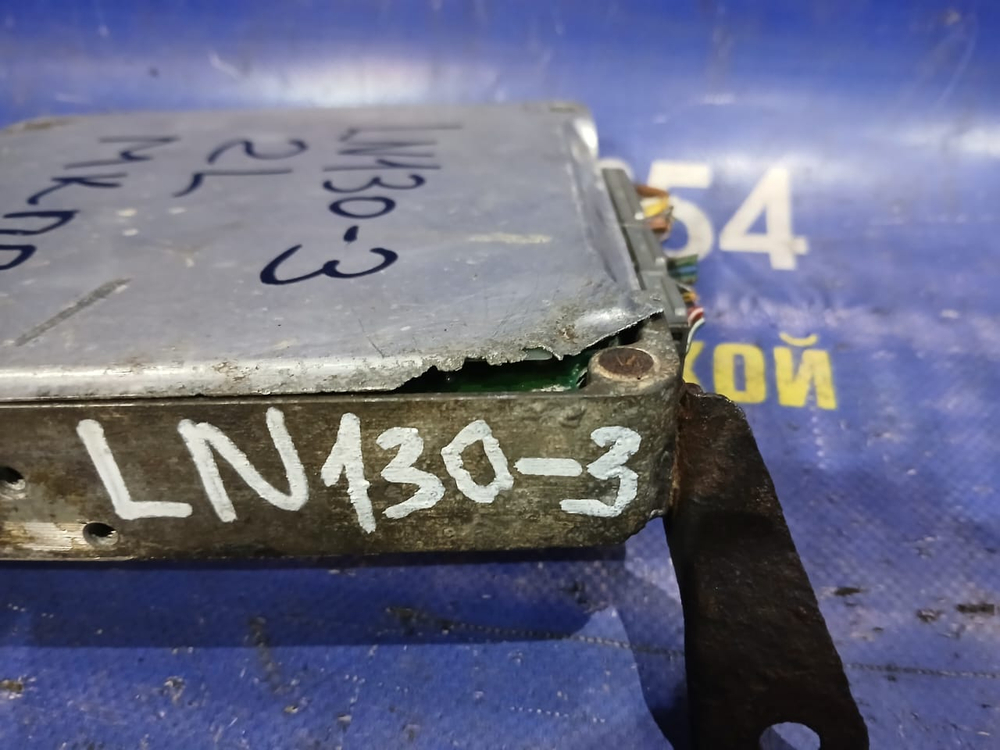 Компьютер двигателя TOYOTA HILUX SURF 1992