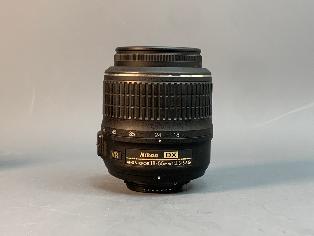 Nikon D3200 kit 18-55mm 3.5-5.6G VR 4.264 кадров