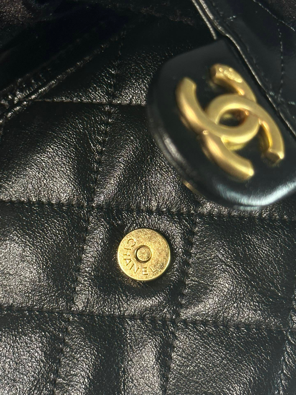 Chanel 25 Small Handbag 30 cm