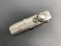 Canon Digital IXUS 750