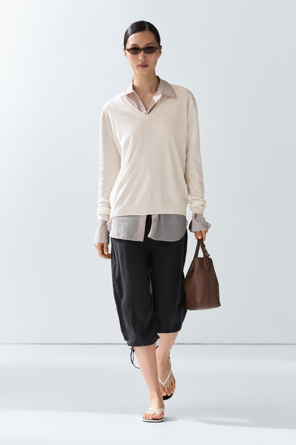 Massimo Dutti Джемпер из шерсти с V-образным вырезом, натуральный/кремовый
