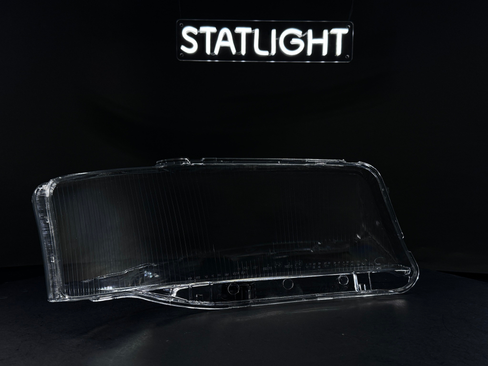 Левое стекло фары Audi A6 C5 1997-2001