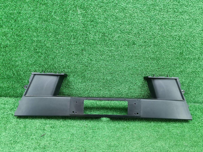 Накладка переднего бампера Mercedes Actros (11-нв)