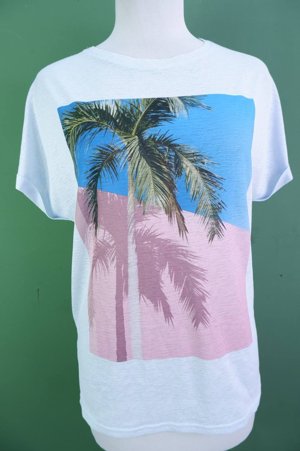 Футболка RESERVED, напоминающая, что лето скоро, 46 размер