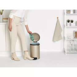 Brabantia - NewIcon Контейнер для мусора Gold Metalic, 12 л. / артикул   304446  / GTIN 8710755304446