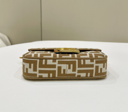 Fendi Baguette 19 cm