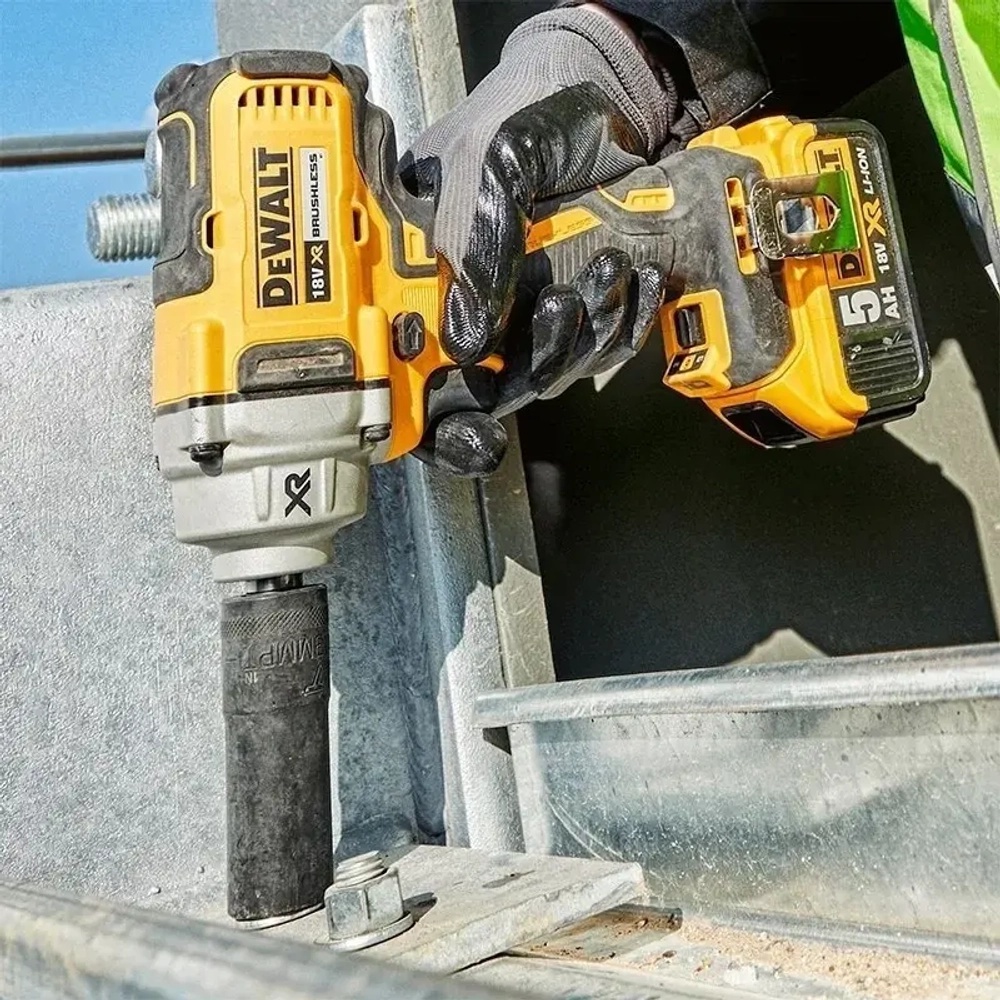DeWalt DCF894N аккумуляторный гайковерт (без АКБ и ЗУ)