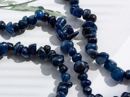 Нить бусин из апатита, галька 5-9мм