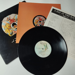 Винтажная виниловая пластинка LP Queen A Day At The Races (Japan 1976) (No Obi) Somebody To Love
