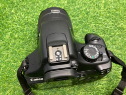 Canon 1100D Kit 18-55mm 3.5-5.6 IS II 3800 кадров