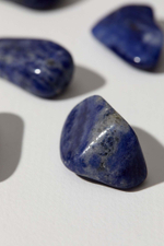 Содалит галтовка