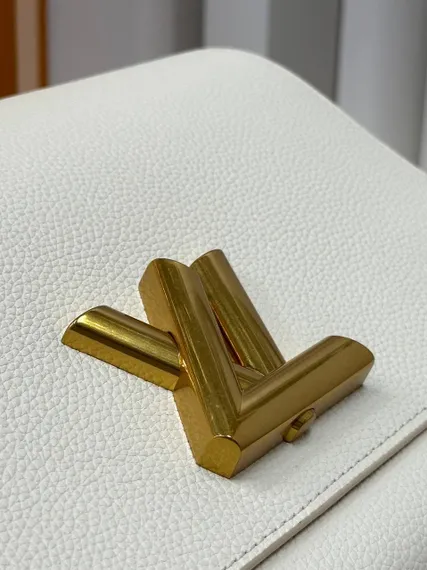 Сумка женская Louis Vuitton Soft Twist белый
