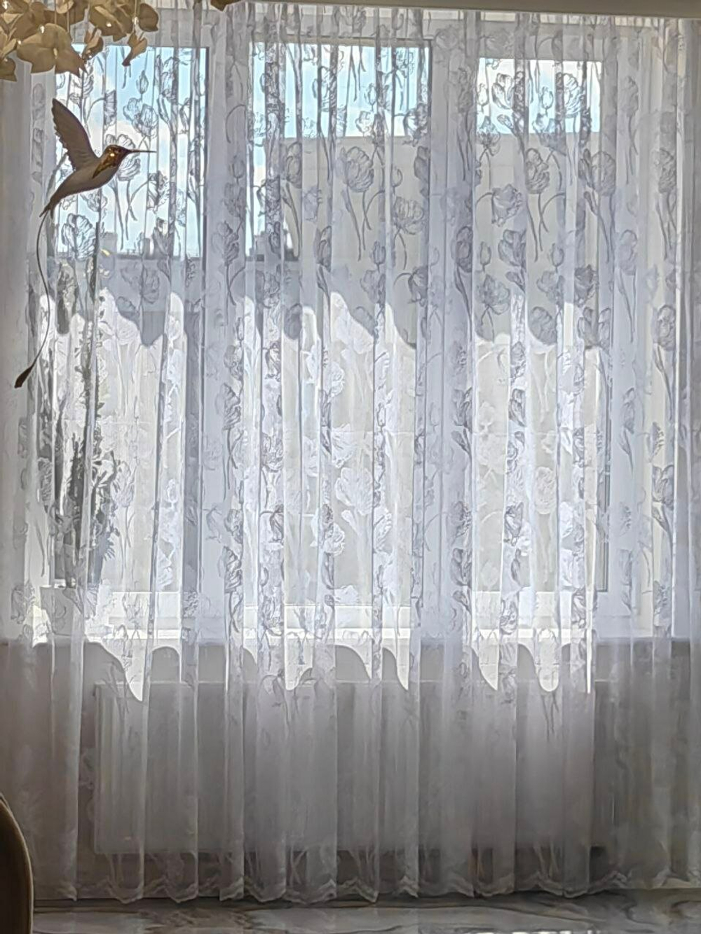 Тюль в гостиную INVA жаккард с рельефным рисунком "Пионы" 240х200/белый