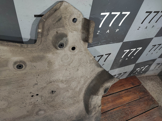 Пыльник двигателя BMW X5 (F15) 13-18 Б/У Оригинал 51757360155