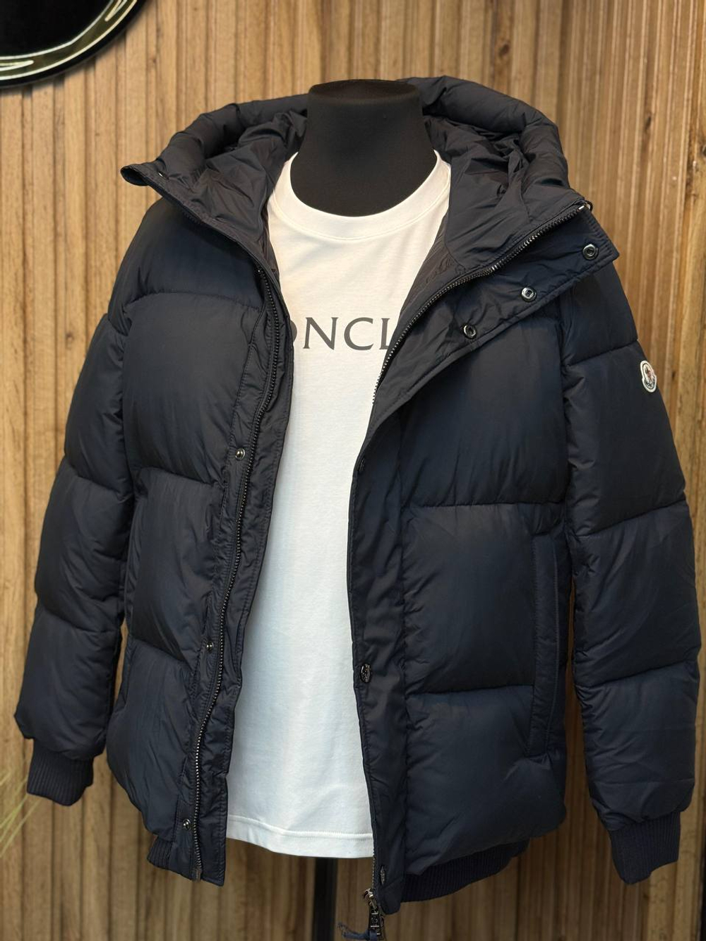Пуховик Moncler