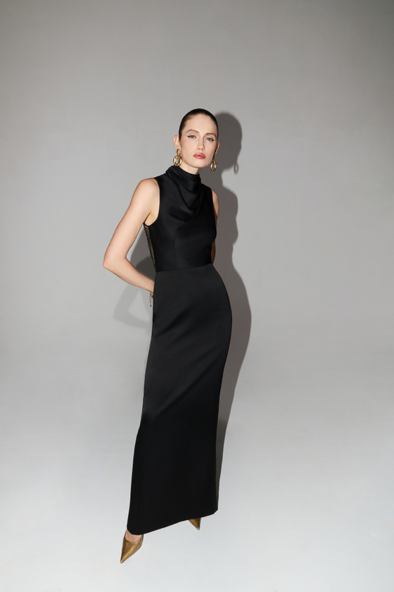 Платье макси драпированное из сатина и кружева