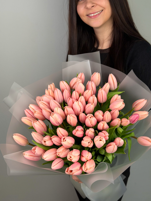 Букет из тюльпанов 75шт (цвет по согласованию)
