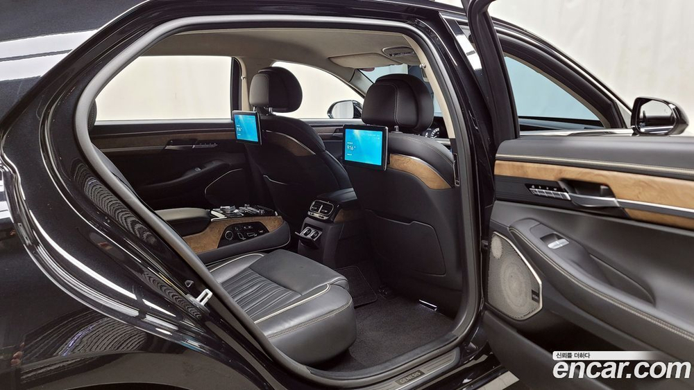 Genesis G90 3.3 T AWD (04.2021)