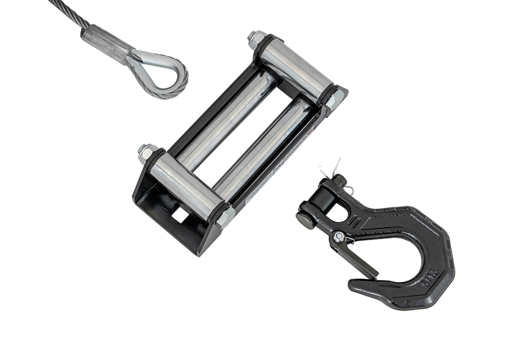 Лебёдка автомобильная электрическая 12V Runva 6000 lbs 2722 кг (стальной трос)