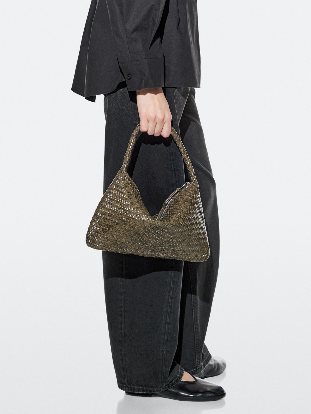 Massimo Dutti Маленькая плетеная кожаная сумка через плечо, хаки