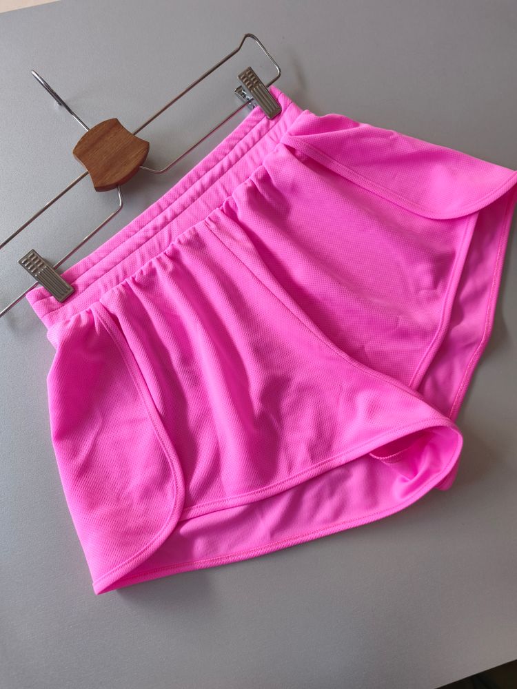 Шорты верхние фуксия, размер S
