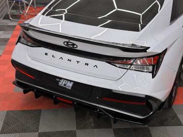 Диффузор заднего бампера с LED-лампой Hyundai Elantra 2023+ (тип 2)