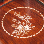 Кресло с перламутром