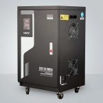 Стабилизатор напряжения UKN LVC110 - 20 кВА, электромеханический