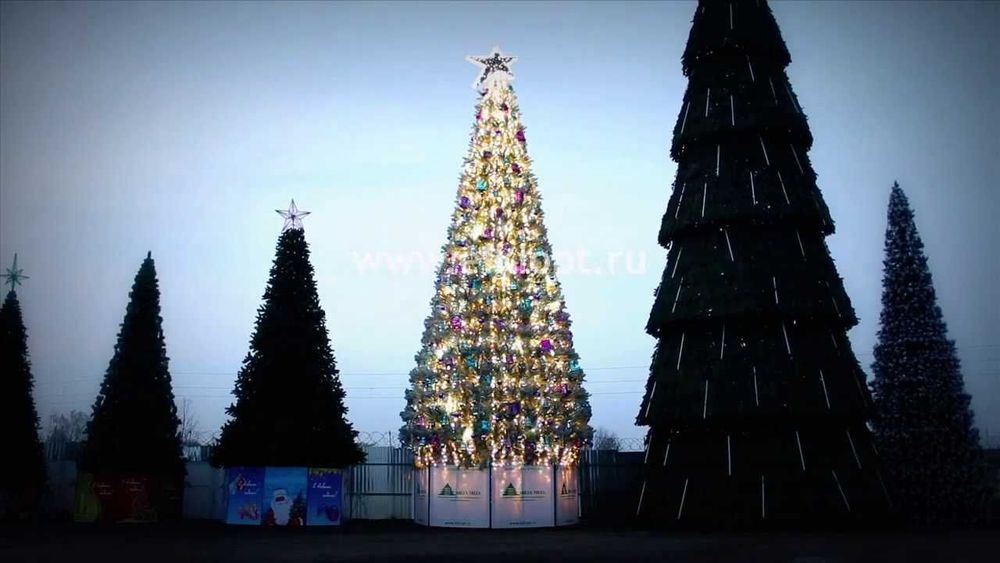 Уличная елка каркасная "Уральская изумрудная" (пвх бело-зелёная) 11 м