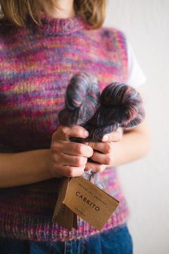 Пряжа MANOS DEL URUGUAY Cabrito (80% кид мохер, 20% полиамид)