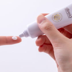 Восстанавливающий крем для зоны глаз с комплексом пептидов и стволовых клеток Direia Stem Repair The Eyecream