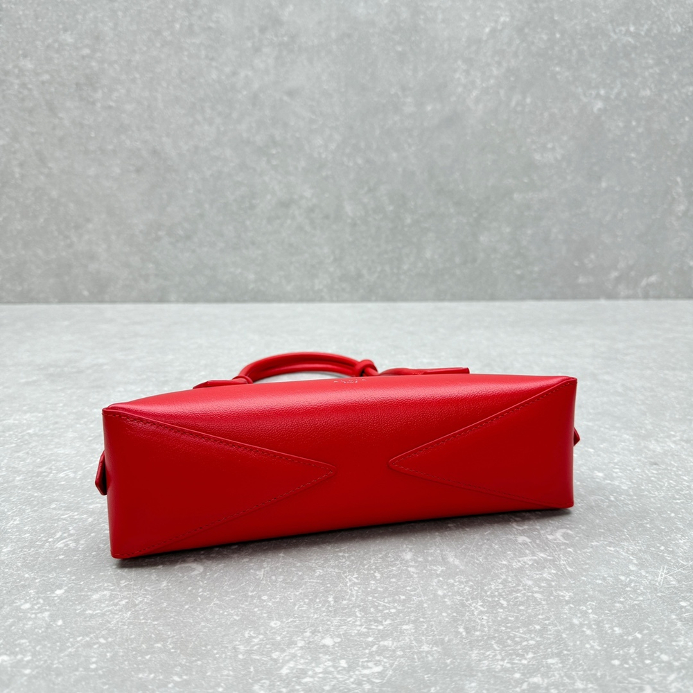 Alaia Le Teckel Small Bag 27 cm