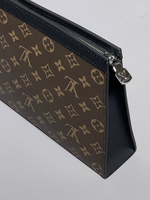 Клатч Louis Vuitton Voyage