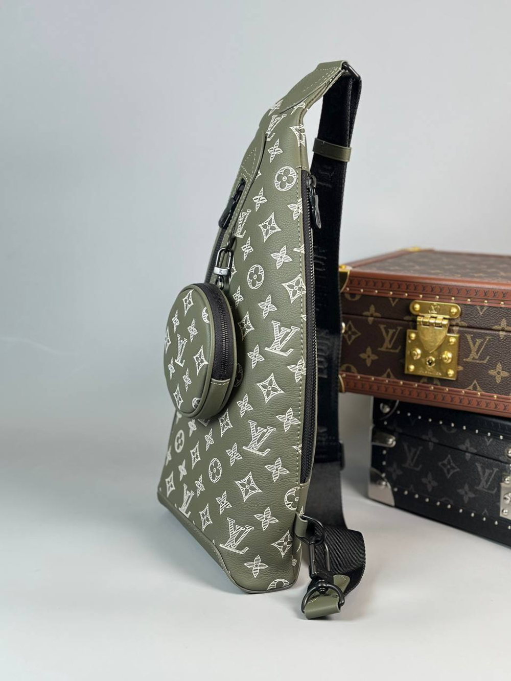 Сумка-слинг Louis Vuitton, арт. 477563787