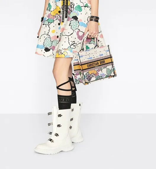 Сумка Dior Book Tote, модель маленького формата белый